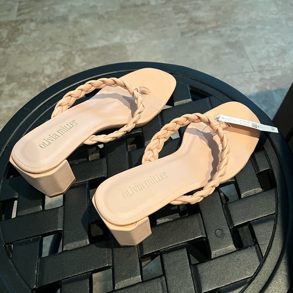 Olivia Miller Sandals - color: Nude/light pink - Size 7 - Picture 2 of 6